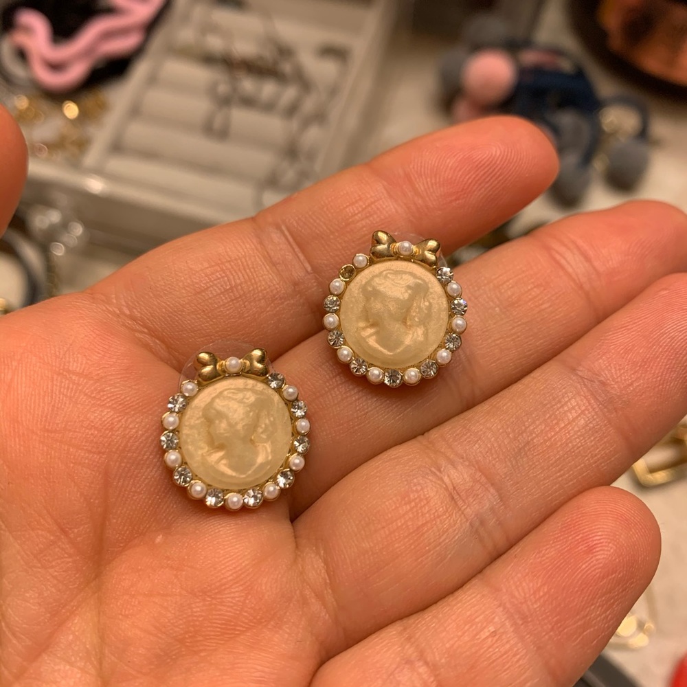 Earring